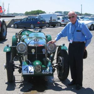 Samedi_13h_la K3 et Philippe Maillard-Brune sur le Parking, cliquez pour la voir en plus grand svp, photo Jrme Boly