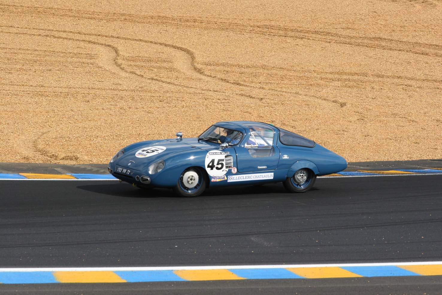 LMC2006_DamienArtus_ 200.jpg