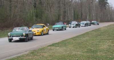 Une quarantaine de MG lache sur les routes, photo Bernard Knapp