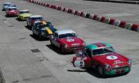 Au dpart, des MGB FIA s'apprtent  faire le tour de formation, Photo Alain Bothorel