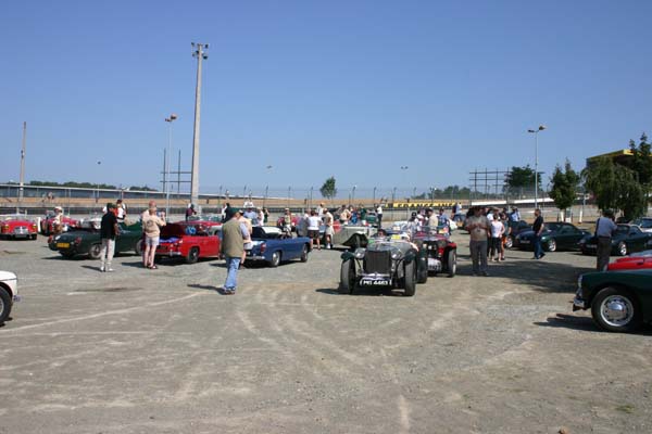 Circuit du Mans le parc MG-13