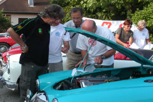 On tudie le road-book
Photo P & MH Bergel